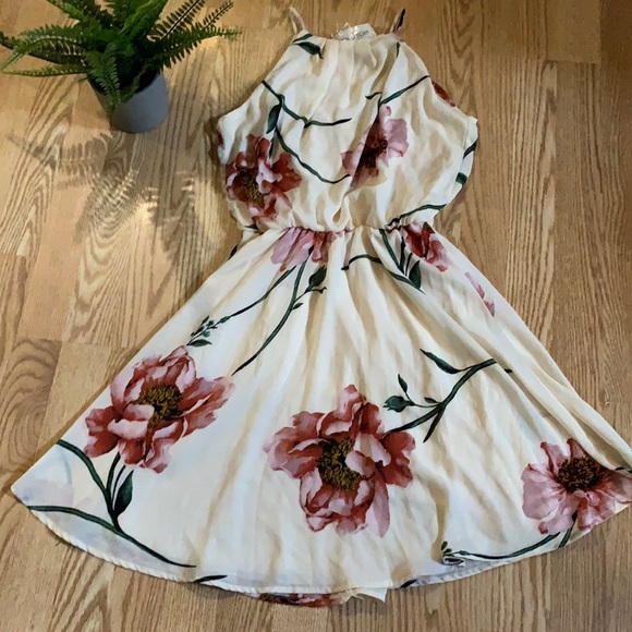 Eclipse Dress - Picture 1 of 3